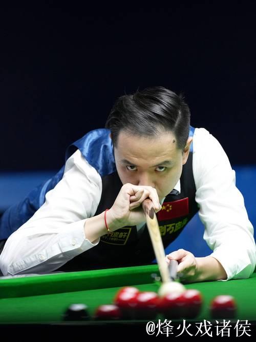 肖国栋摘得成都世运会男子斯诺克金牌 肖国栋摘得成都世运会男子斯诺克金牌