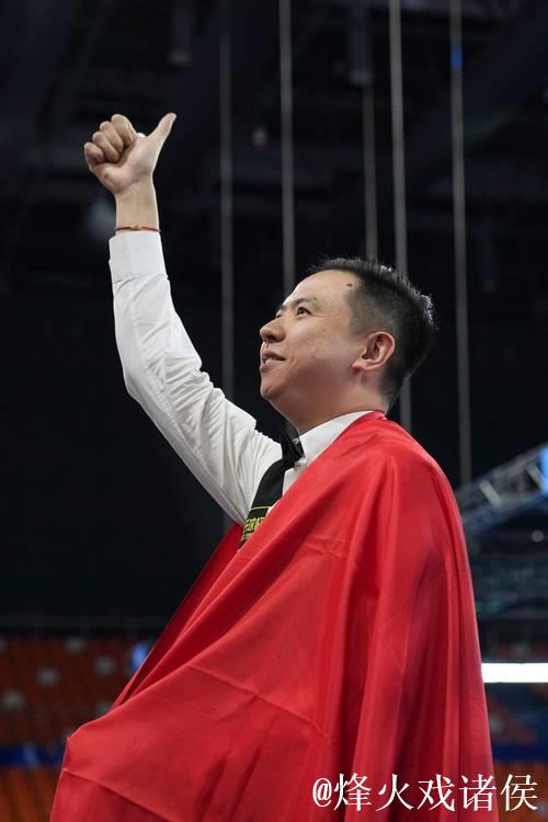 肖国栋摘得成都世运会男子斯诺克金牌 肖国栋摘得成都世运会男子斯诺克金牌